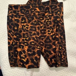 Lularoe leopard print leggings never worn